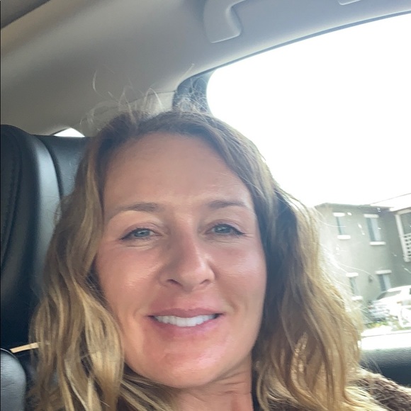 Meet your Posher, Kori - Picture 2 of 2